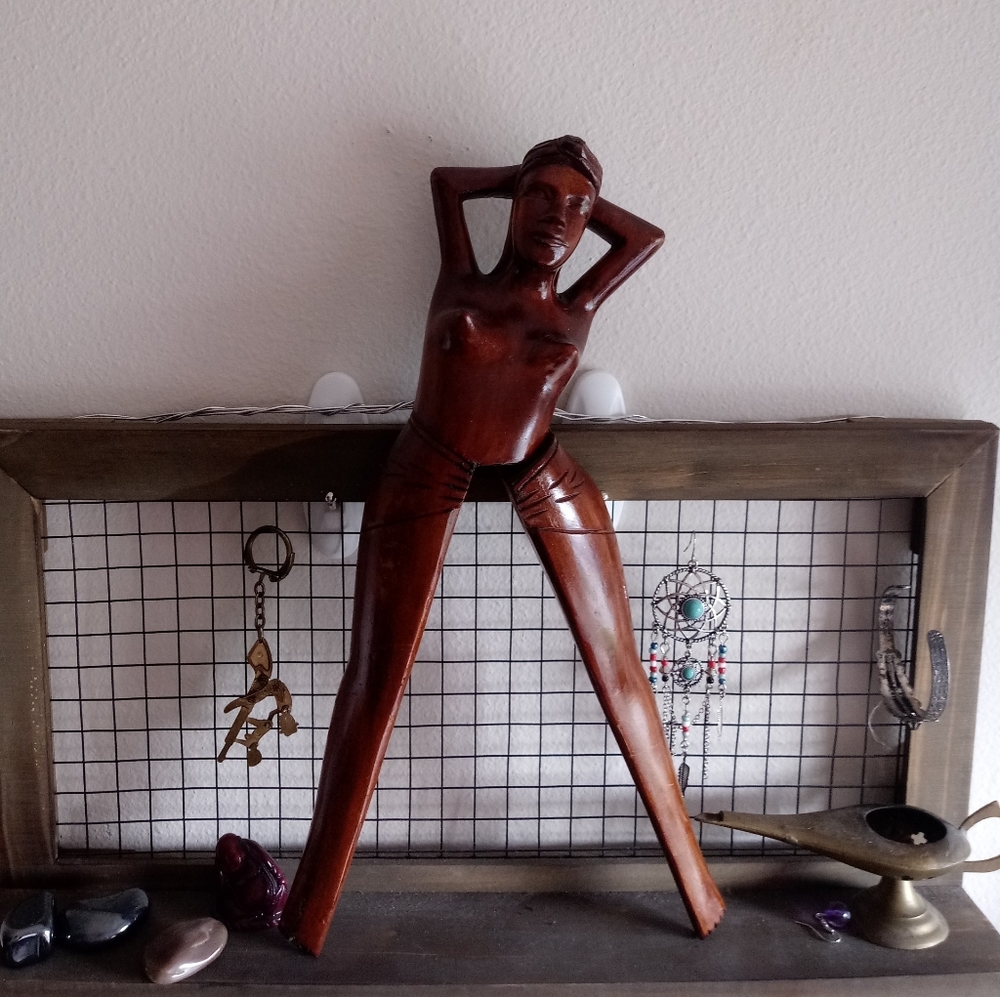 Wooden Lady Nude Nutcracker “Hand-Carved” - Picture 8 of 8